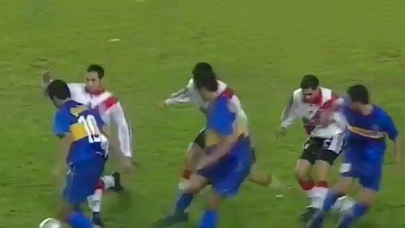 Los mejores memes por el engañoso y breve discurso de Riquelme
