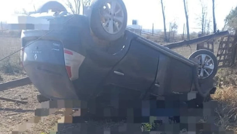 Una nena de 12 años le sacó el auto a su papá, chocó con un poste y murió