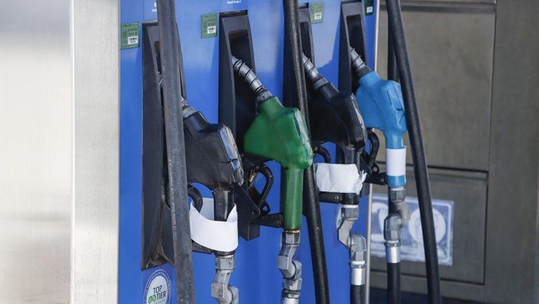 Cipolletti: sin nafta por los cortes de ruta en varias estaciones de servicio
