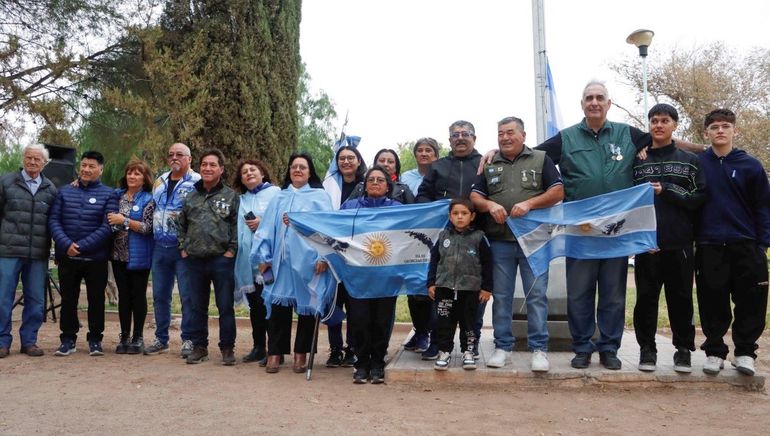 El acto en conmemoración por los 42 años de la guerra de Malvinas se realizó en Cipolletti en la plaza del barrio San Pablo.&nbsp;