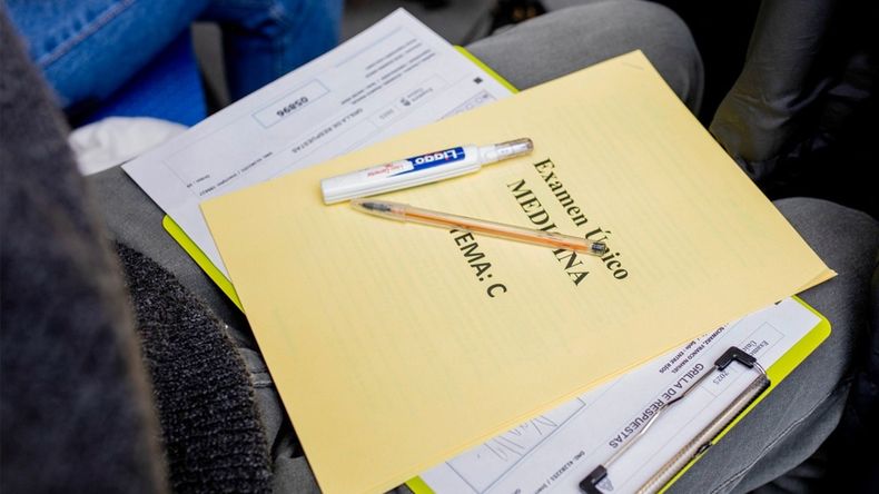 Escándalo por el examen de residencias: ninguno de los 117 médicos pudo revalidar su nota