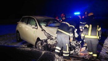 De noche y con la ruta cortada, chocaron dos vehículos.
