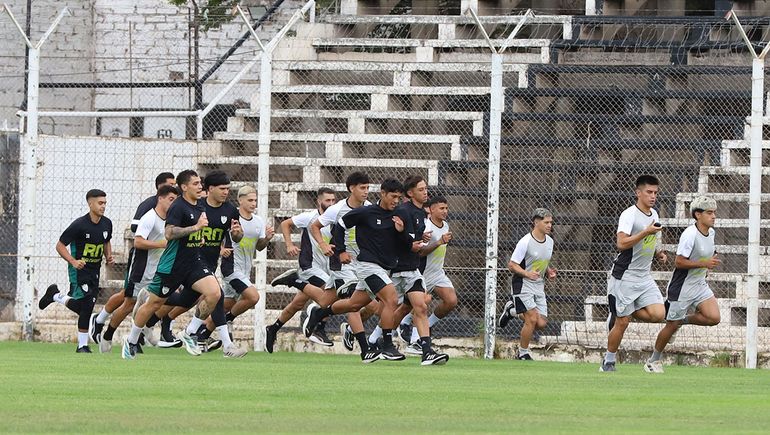 Cipo entrenó en La Visera por primera vez en el año y con público: las fotos de la práctica