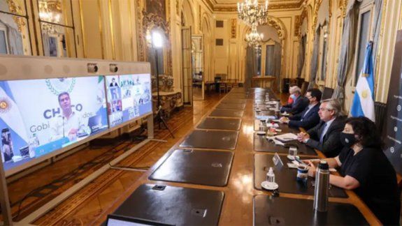 El Presidente se reúne con gobernadores para analizar la situación epidemiológica
