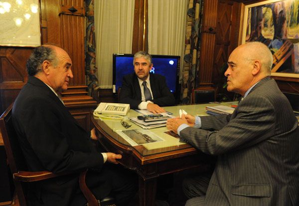 Gestiones de González y Oliva ante el secretario general de la Presidencia