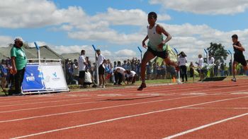 me falta para ser usain bolt, pero los genes los tengo