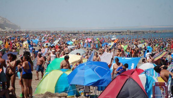 Las Grutas arrancó el 2019 con muchas luces y música