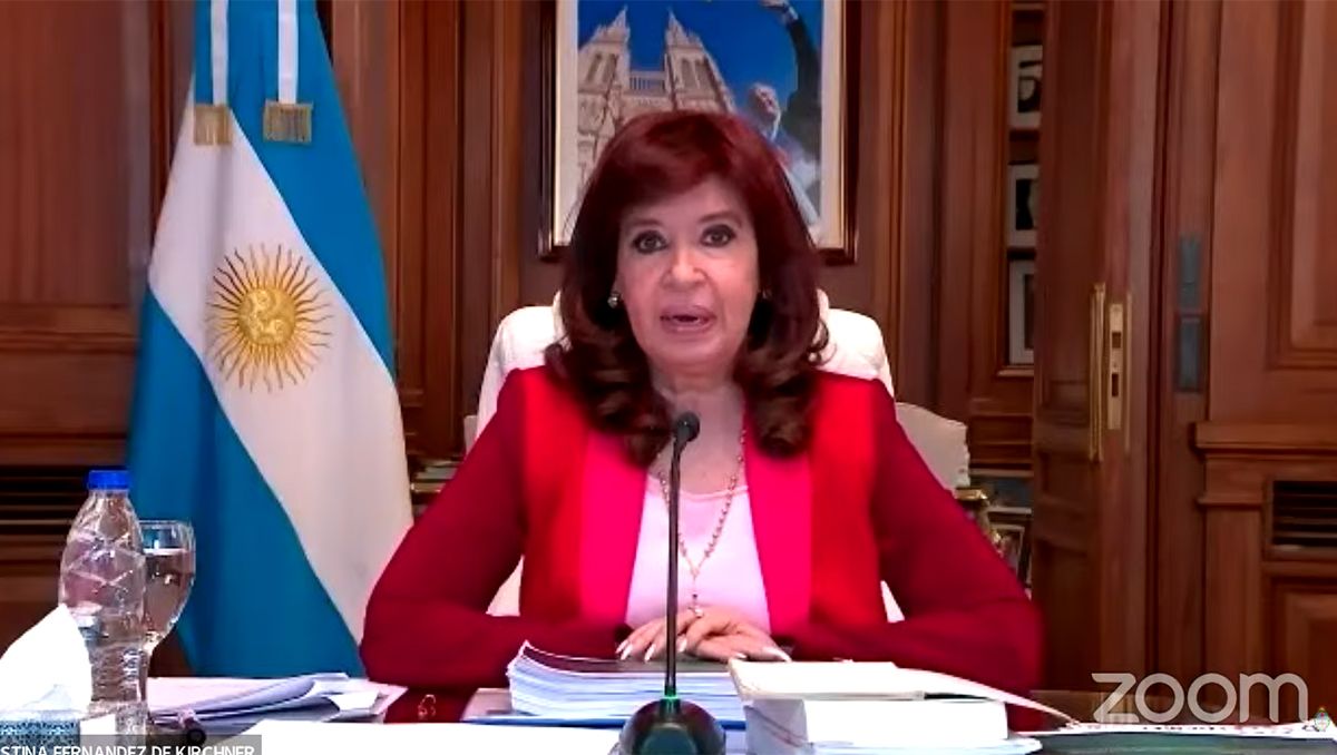 Reabren dos causas y ordenan juicios contra CFK