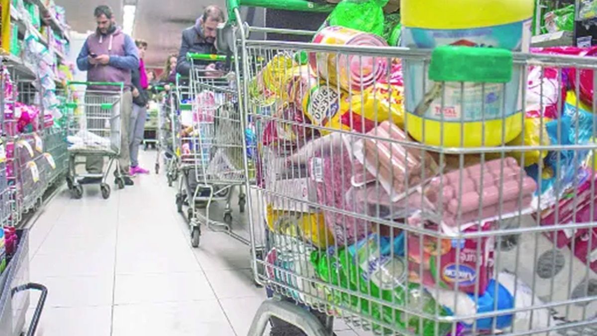 La inflación volvió a golpear fuerte, con una cifra récord difundida por INDEC.