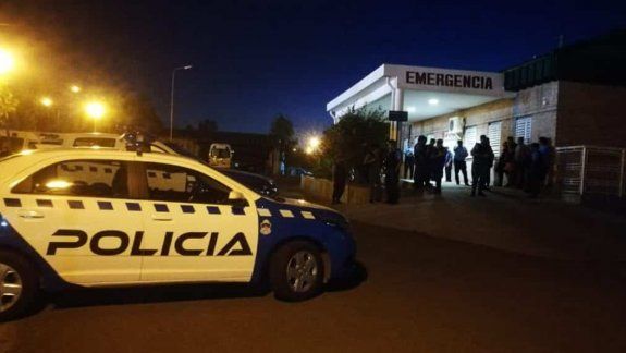 Taxista se apuñaló y dijo que lo lastimaron para robarle