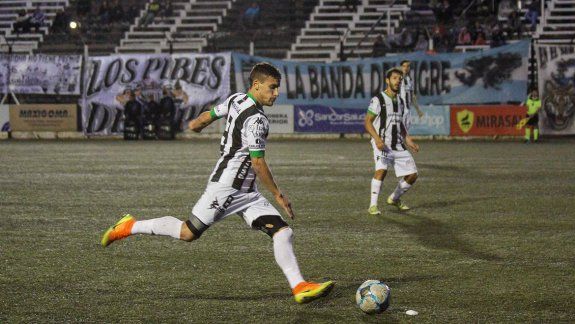 Comachi, uno de los recuperados físicamente, está a disposición del nuevo técnico de Cipolletti para el domingo.