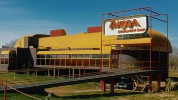 El frente del histórico boliche Zakoga, recreado por la IA.