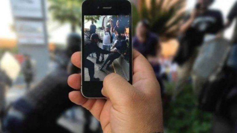 El escrache en las redes es la nueva Inquisición