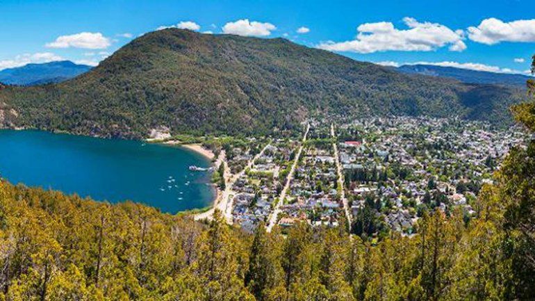 Acusan de irresponsable a la docente cipoleña varada en la cordillera