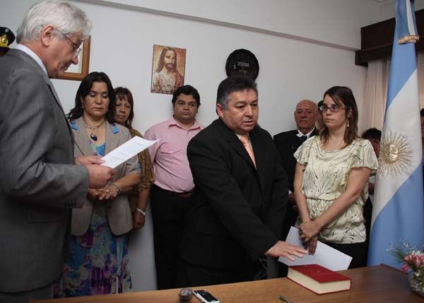Tomaron juramento al nuevo Juez de Paz titular de Allen