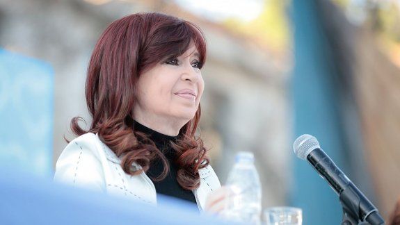 Piden 12 años de prisión para Cristina Fernández 