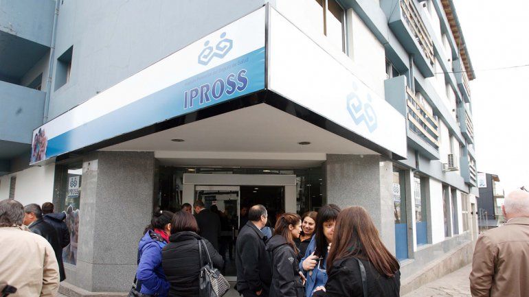 Desde el Ipross se recalcó a los afiliados que no deben pagar plus.