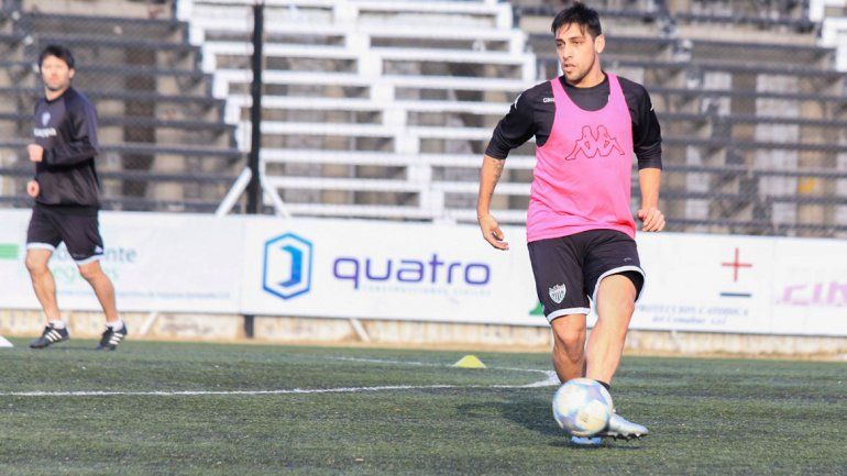Sosa venía siendo titular en todos los juegos. En Lincoln irá al banco.
