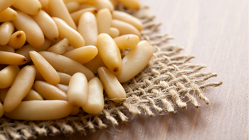 Los piñones aportan gran cantidad de nutrientes, como vitaminas, minerales y grasas saludables para el corazón. Foto: gentileza