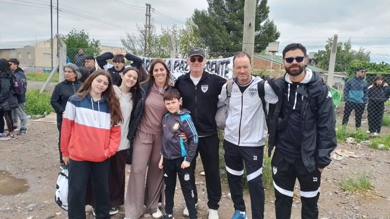 Lothar, el Ruso y todo el grupo familiar. Lothar, el Ruso y todo el grupo familiar.