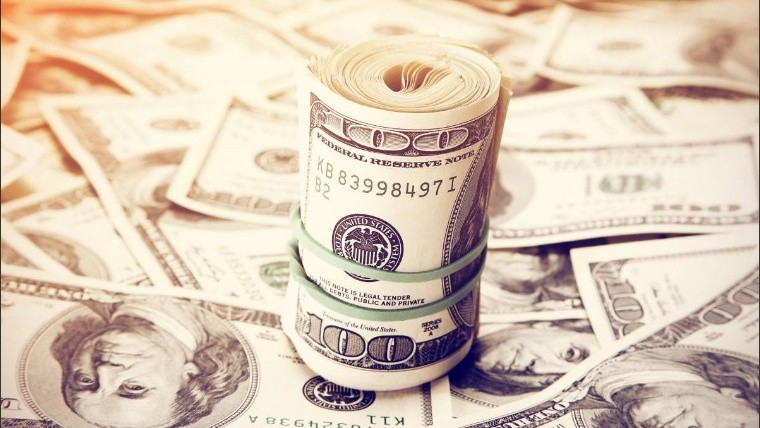 ¿Se escapa? A cuánto llegará el dólar