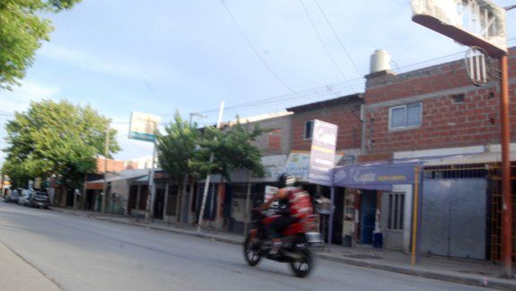 Son constantes y reiteradas las quejas de los vecinos por los ruidos molestos realizados por las motos.