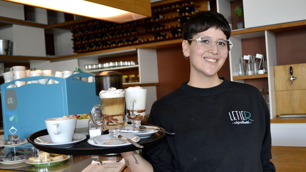 Marche un desayuno... En los bares de Cipolletti crece la demanda en vacaciones de invierno.