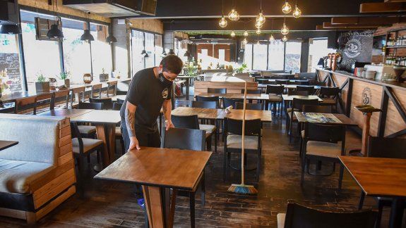 Neuquén: restaurantes y bares se preparan para la reapertura