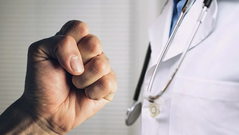 Los médicos suelen quejarse de la violencia de los adictos. Foto iluestrativa.