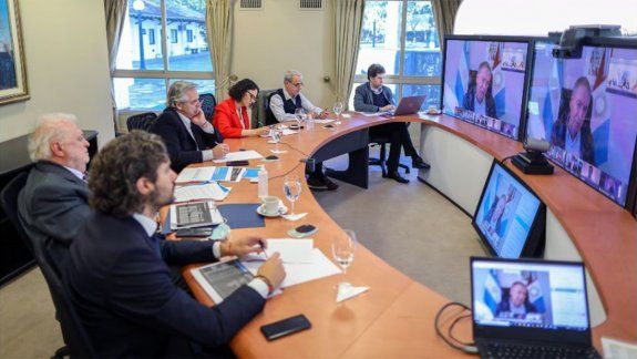 Alberto se reúne con gobernadores para analizar medidas