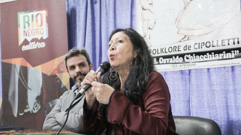 El proyecto Folclore en las escuelas se presentó ayer en la ciudad.