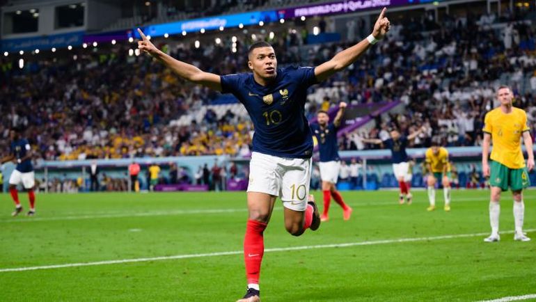 La Francia de Mbappé se presenta desde las 12 de la Argentina ante Polonia.