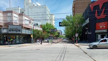 El centro cipoleño volvió a la normalidad. La calle Roca, entre España y Villegas, habilitada.