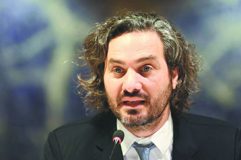 El canciller Santiago Cafiero ordenó evacuar la embajada en Kiev.