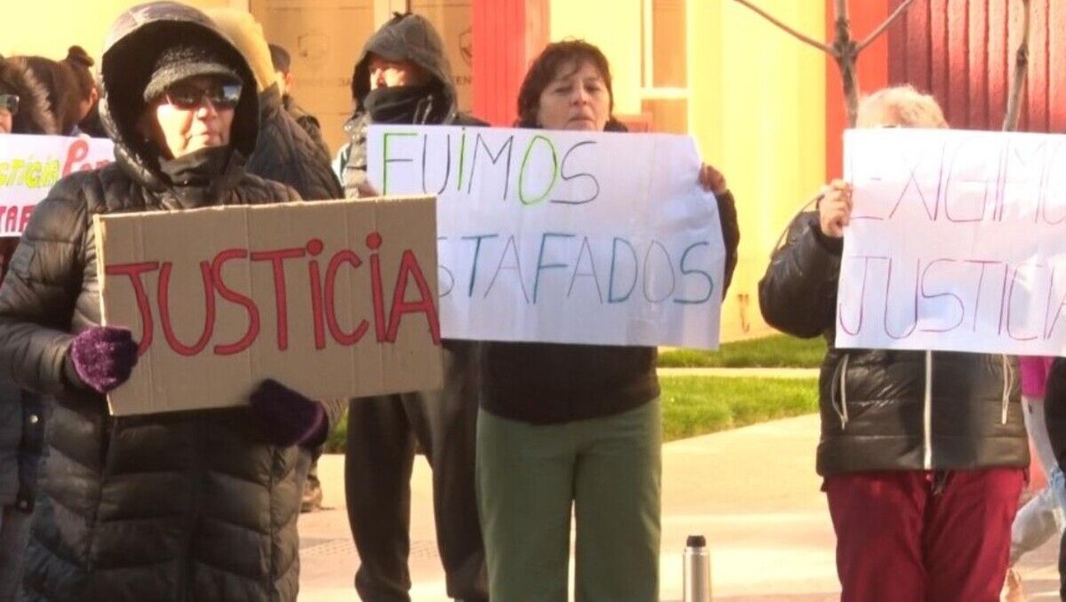 En julio, vecinos estafados por Megared se manifestaron en Puerto Madryn.