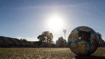 la conmebol dejo  en offside a todo el futbol argentino