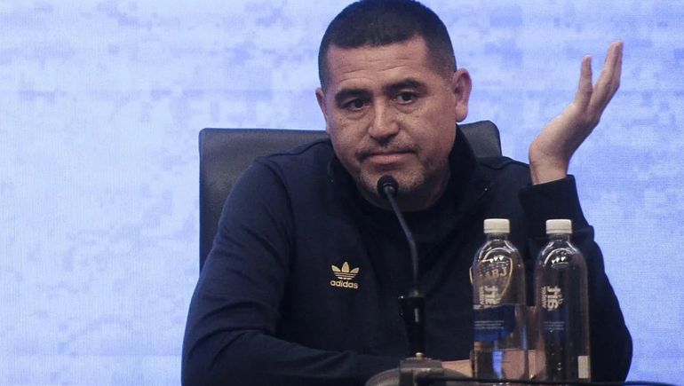 La bronca de Riquelme cuando le preguntaron si traerá más refuerzos para Boca