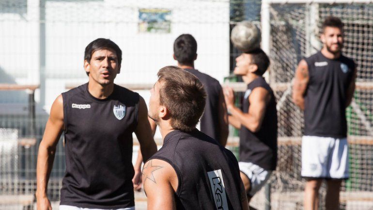 Pinto lleva dos partidos fuera de la formación titular por una lesión.