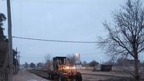 Contar con una máquina motoniveladora propia constituye un bienvenido avance para la comunidad de Las Perlas. Se podrá planificar y concretar mejor la reparación de calles. Contar con una máquina motoniveladora propia constituye un bienvenido avance para la comunidad de Las Perlas. Se podrá planificar y concretar mejor la reparación de calles.