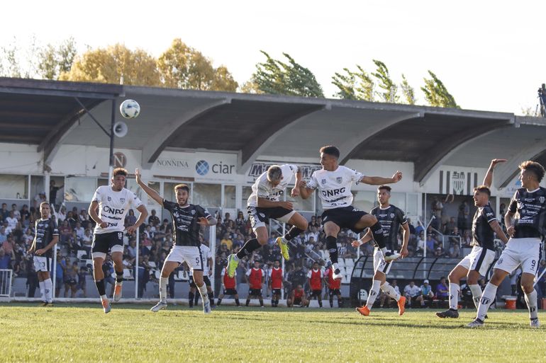 Cipolletti va por una nueva victoria ante Liniers en Bahía