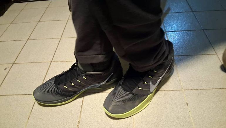 Las zapatillas de Manu Las zapatillas de Manu