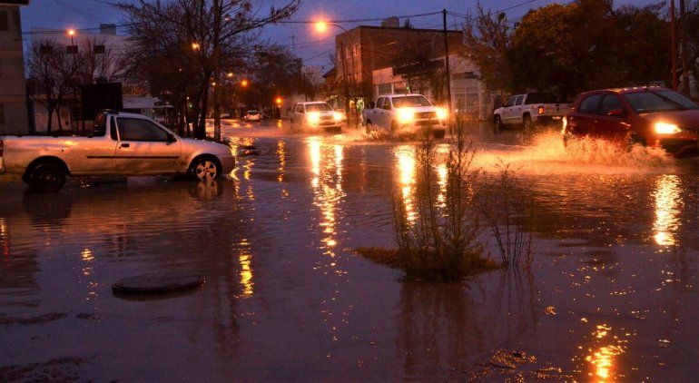 En un día llovió cuatro veces más de lo previsto para todo el mes
