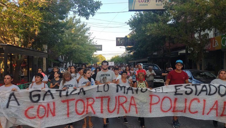 Multitudinaria marcha en Cipolletti para pedir justicia por Jorge Gatica