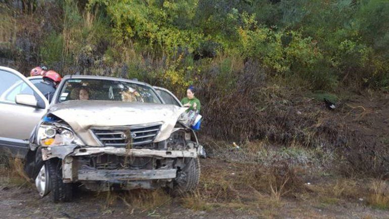 Brutal vuelco sobre la Ruta 40 dejó un saldo de tres personas heridas