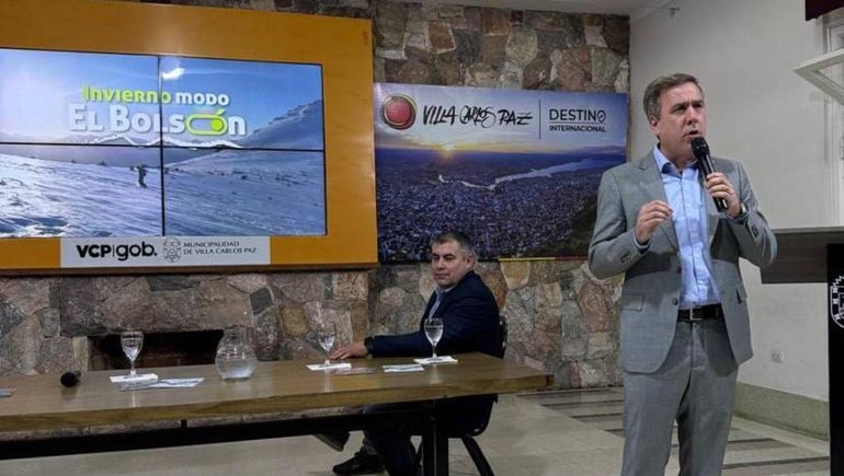 El intendente de El Bols&oacute;n present&oacute; la temporada de invierno 2025 en C&oacute;rdoba.