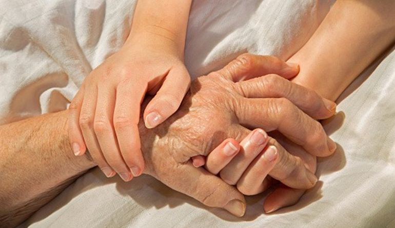 La niña podrá viajar a Chile junto a su madre para visitar a su abuela.&nbsp;