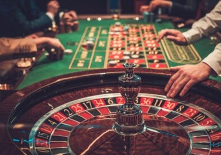 La restricción se mantendrá hasta que el hombre regularice la deuda.