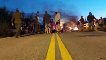 sigue el corte de ruta en junin de los andes y hubo incidentes sigue el corte de ruta en junin de los andes y hubo incidentes