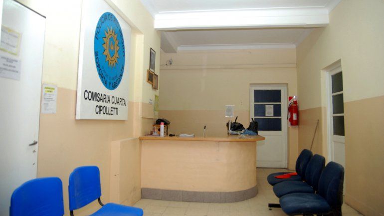 Los delincuentes fueron retirados de la Comisaría Cuarta de Cipolletti.