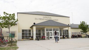 costa norte: joven baleado en la cabeza continua internado